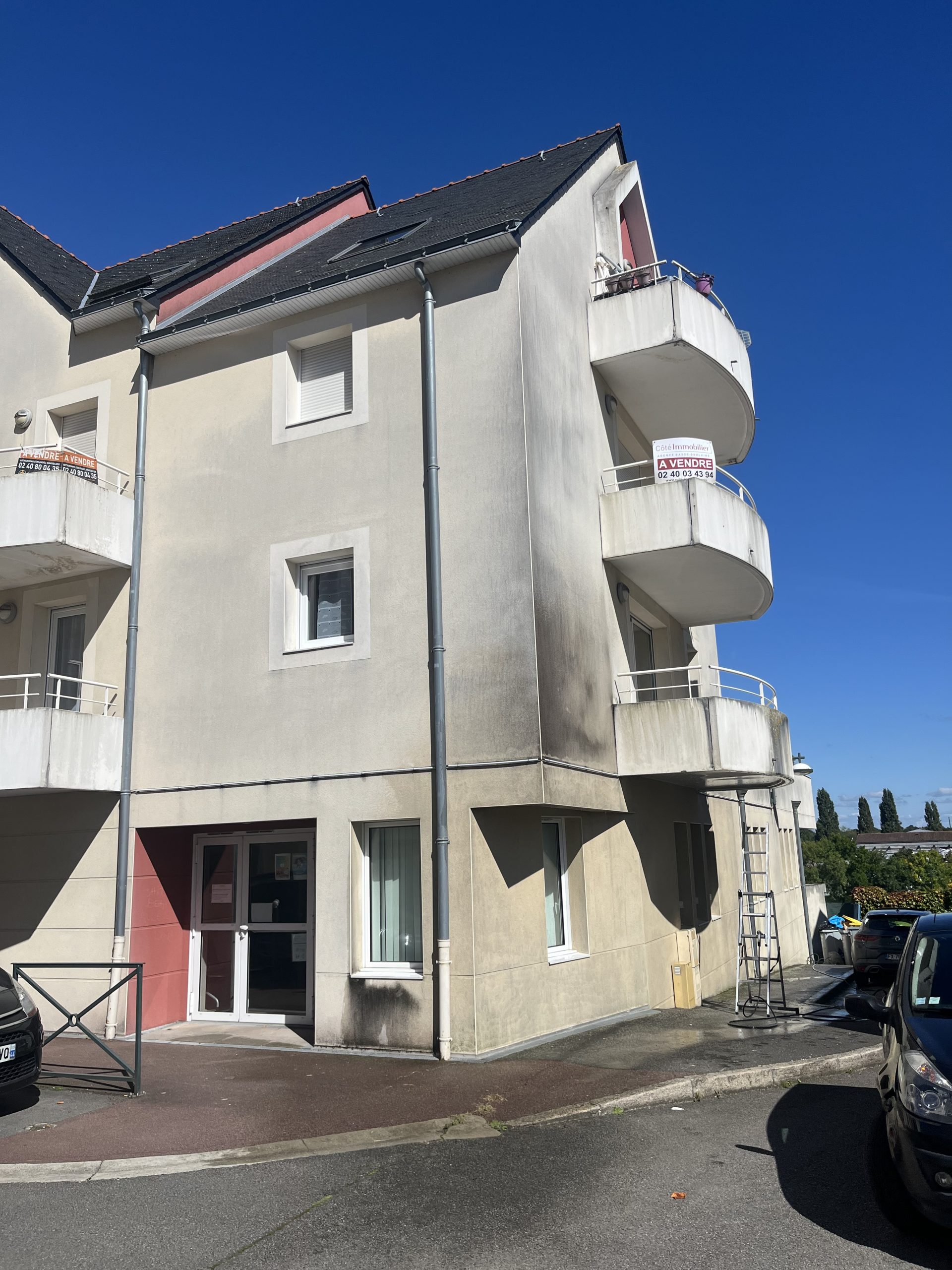 Démoussage et nettoyage façade immeuble vertou Démoussage et nettoyage façade immeuble vertou